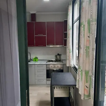 Pine 2 1 Apartament Golem (Tirana)