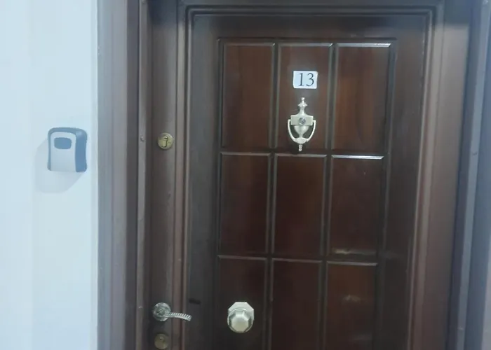 Pine 2 1 Golem (Tirana)